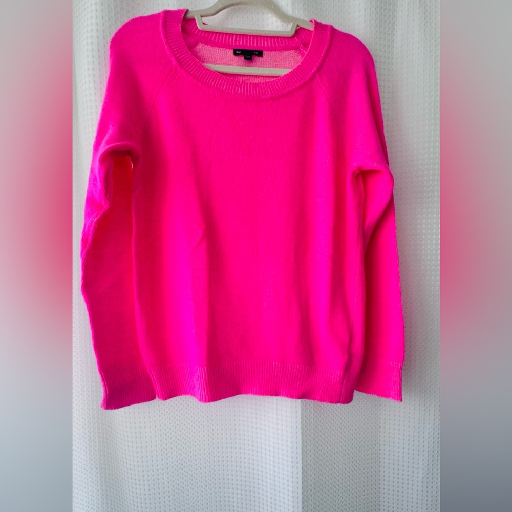Ladies Gap knit sweater